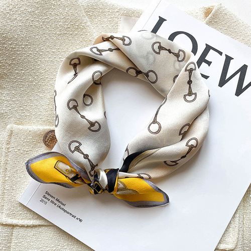  Autumn and Winter New Light Luxury Chain Silk Small Square Scarf Women's Two-Purpose Decorative Mulberry Silk Scarf Warm Scarf Women