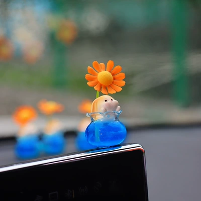 Goldfish Princess Ponyo on Ins Car ornaments - fish-tank-rabbit-flower-light-in-the-dark-style