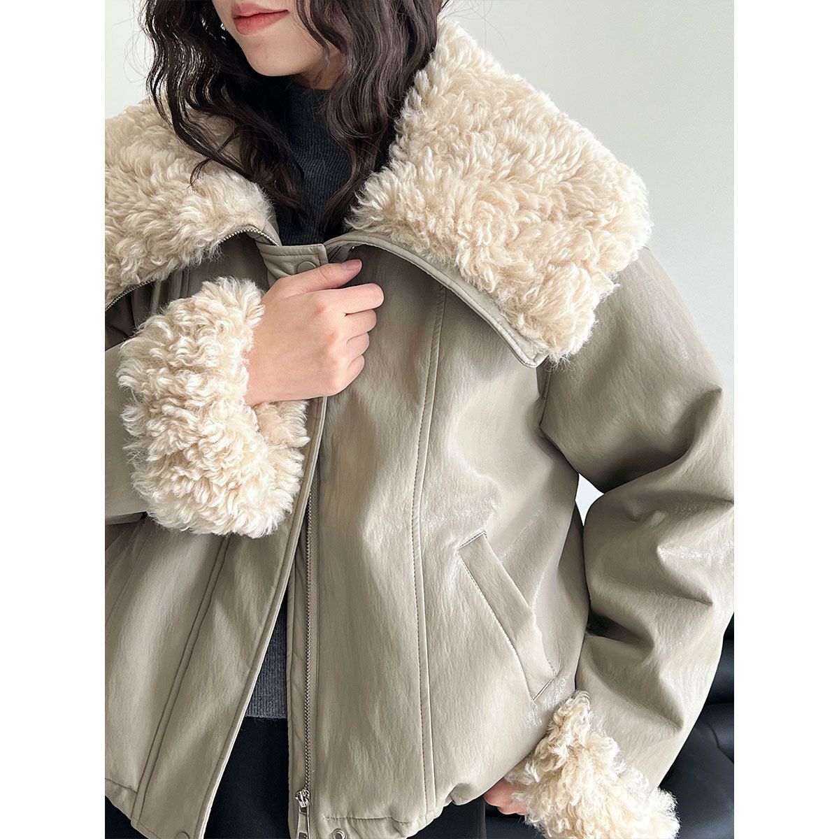 鹿西 大翻领羊羔毛短款加厚皮外套女冬三星90白鸭绒派克羽绒服Y89