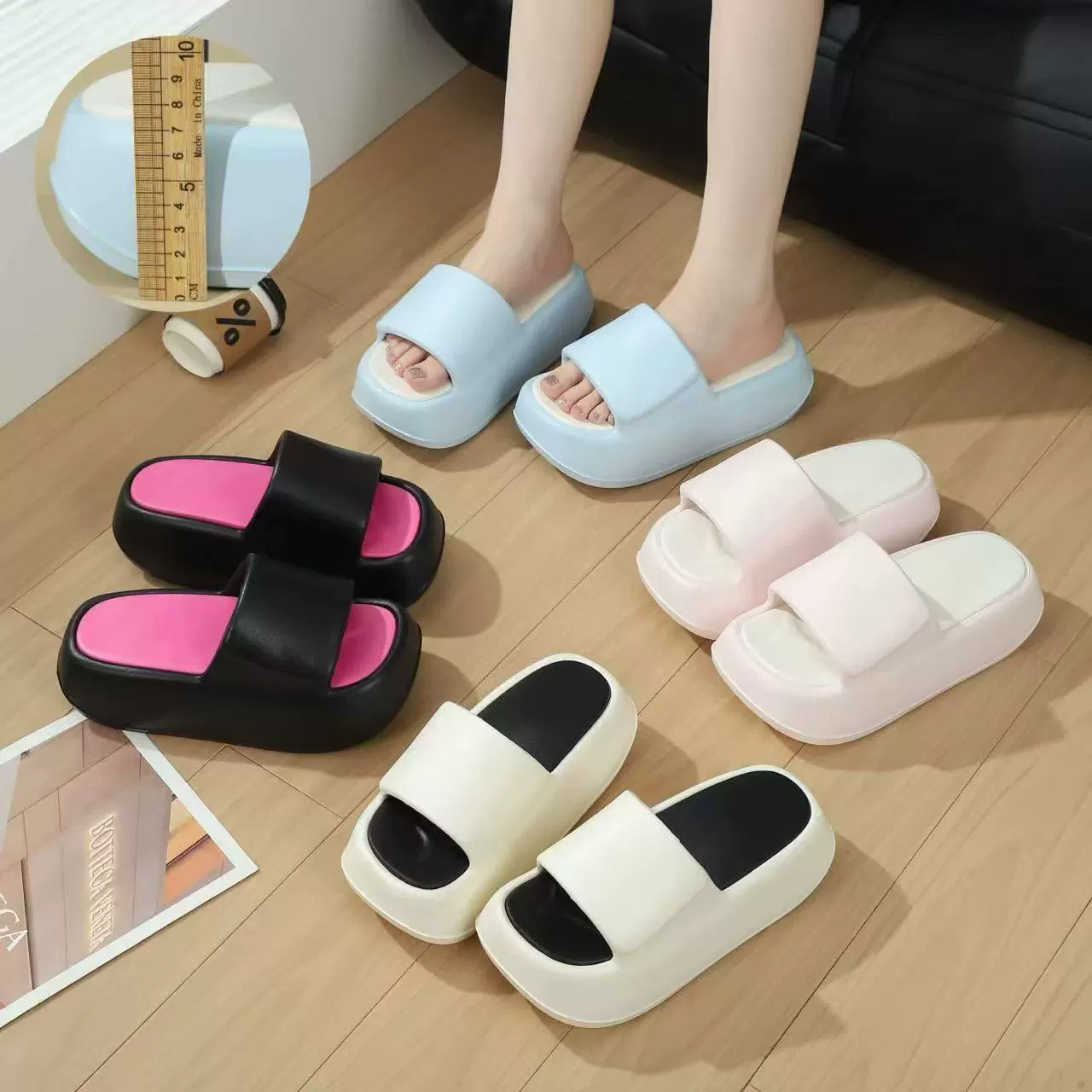 2024 Новые двухцветные шлепанцы толщиной из ЭВА в Корейском стиле, уличные пляжные сандалии, тапочки на высоком каблуке, увеличивающие рост
