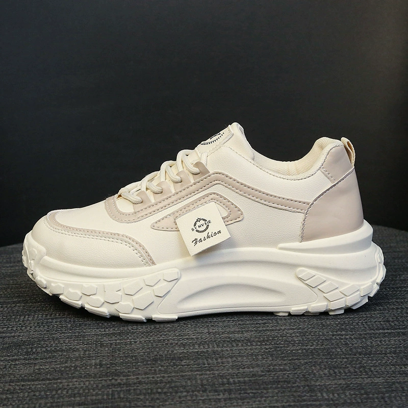 2023 Кожаная женская обувь на толстой подошве, увеличивающая рост, Модная модная Универсальная Спортивная повседневная обувь, осенняя новая обувь для досок, обувь для Пап