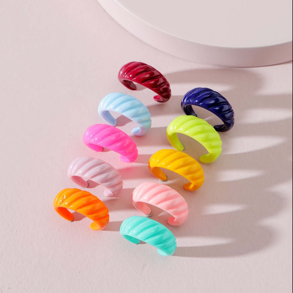 European And American Fashion Jewelry Color Threaded Resin Ring Set display picture 1