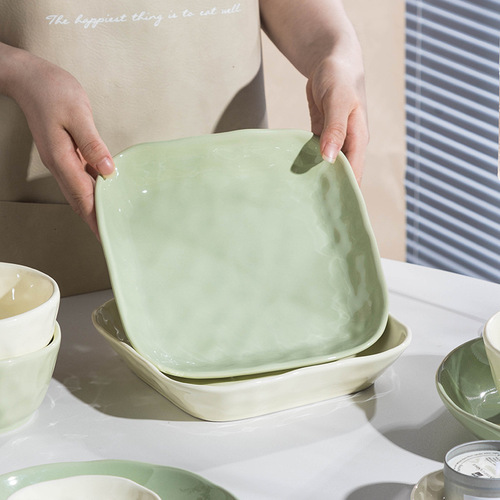 奶油风碗碟套装陶瓷餐具简约轻奢家用汤碗盘子2023新款高颜值餐具