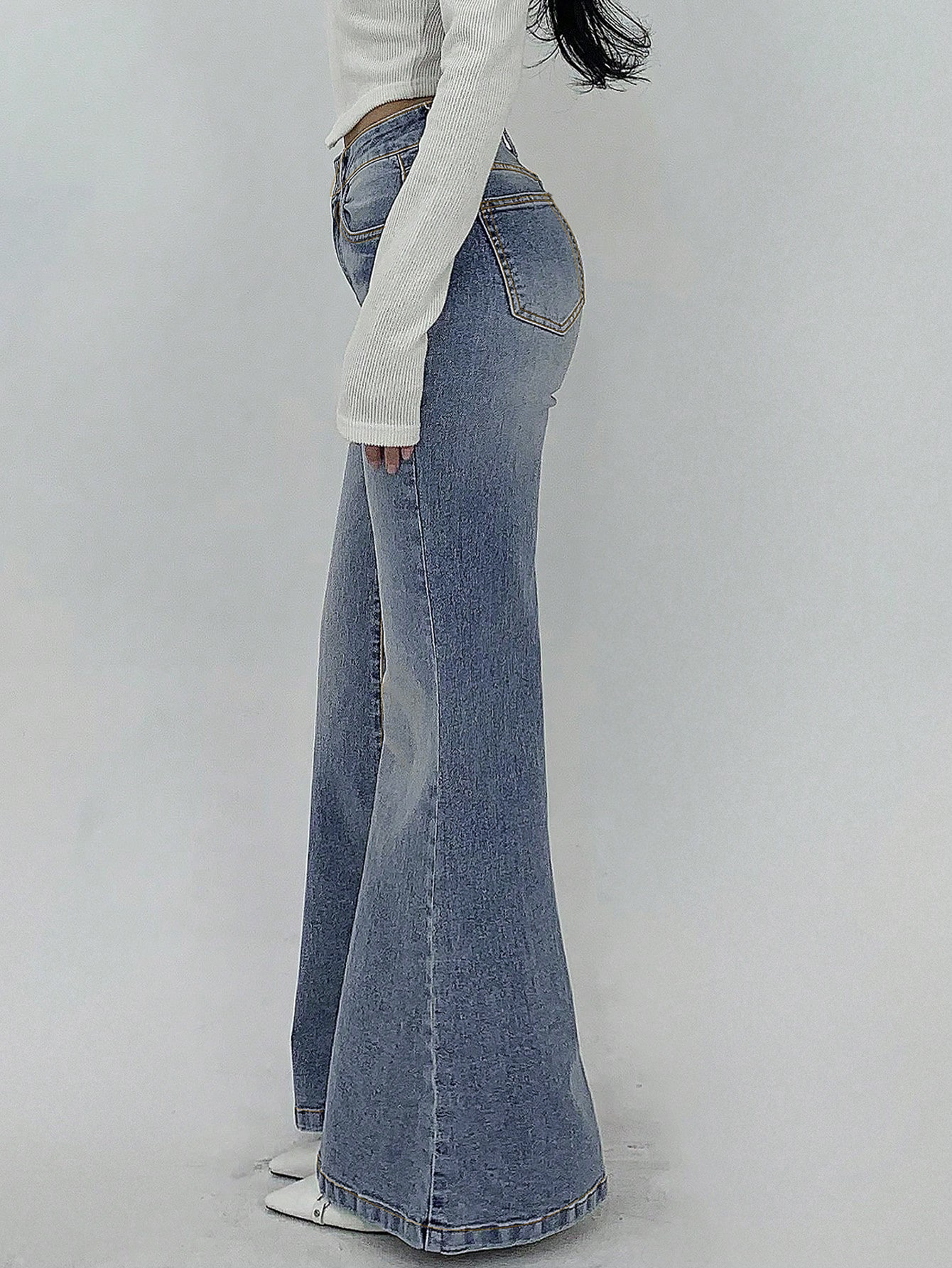 Women's Clothing High Waisted Flared Jeans, Street Style, Stretchy Slim Fit, With Pockets, Slightly Flared._ecoleips.com