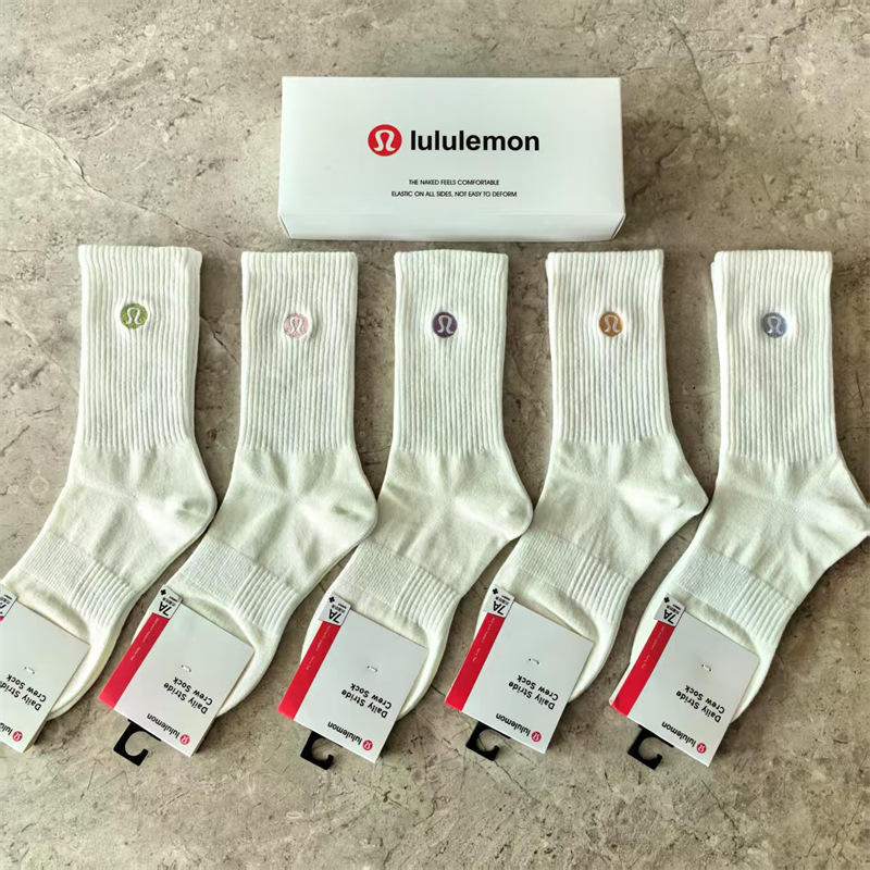 Lulu High Tube Women's Socks Lululemon Pure Color Embroidered High Tube Trendy Brand Sports Socks Boxed Socks Casual and Versatile