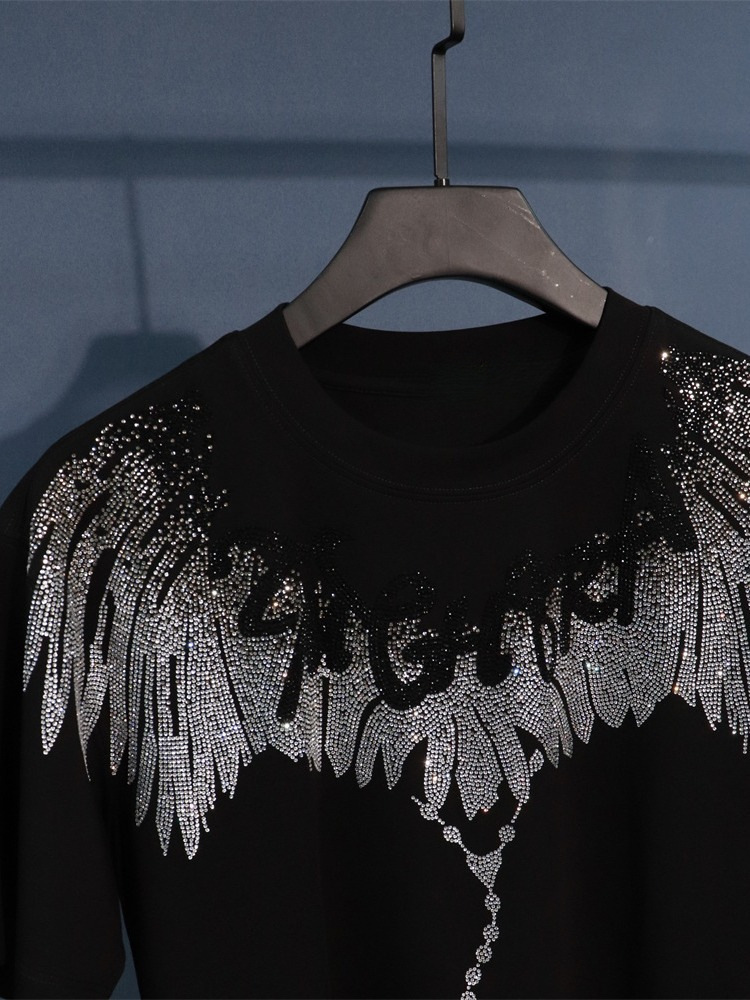 Camiseta de manga corta para hombre, talla grande, estilo europeo, marca de moda, con pedrería, diseño de alas de ángel en la parte delantera y trasera, corte holgado