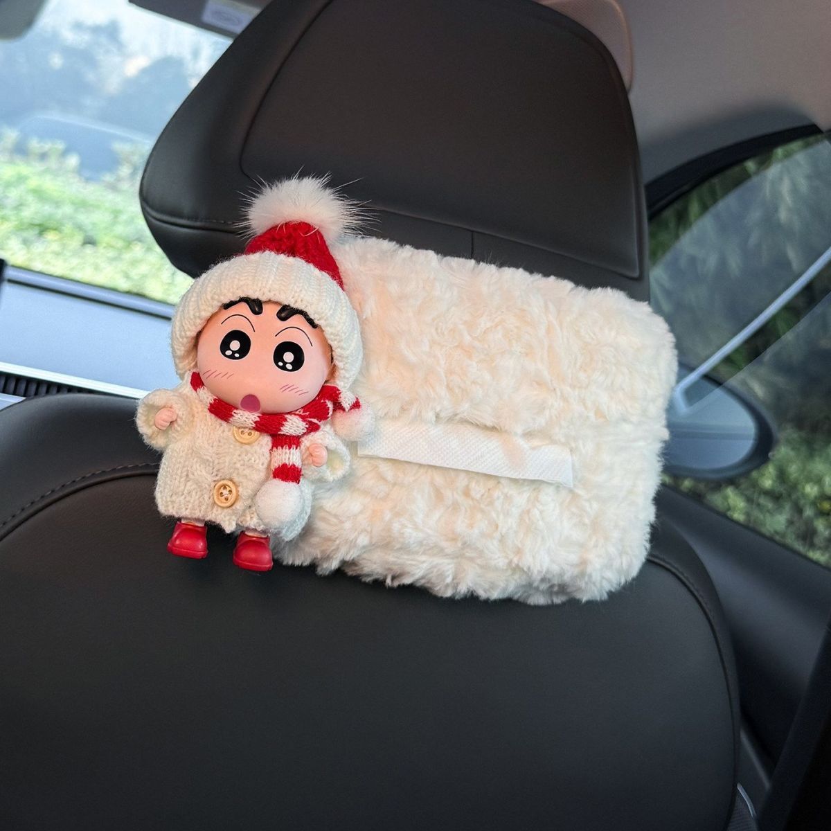 Crayon Shin-Chan Car Tissue Box, 2026 New Model, Rear Seat Headrest Hanging Type, High-End Feel, for Women