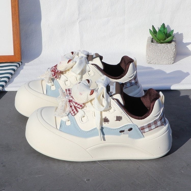 Red popular nuevo zapatos blancos de mujer 2026 zapatos de pan ligeros con suela gruesa, todos los pares de alto valor de belleza, zapatos de muffin cómodos y lindos image 4