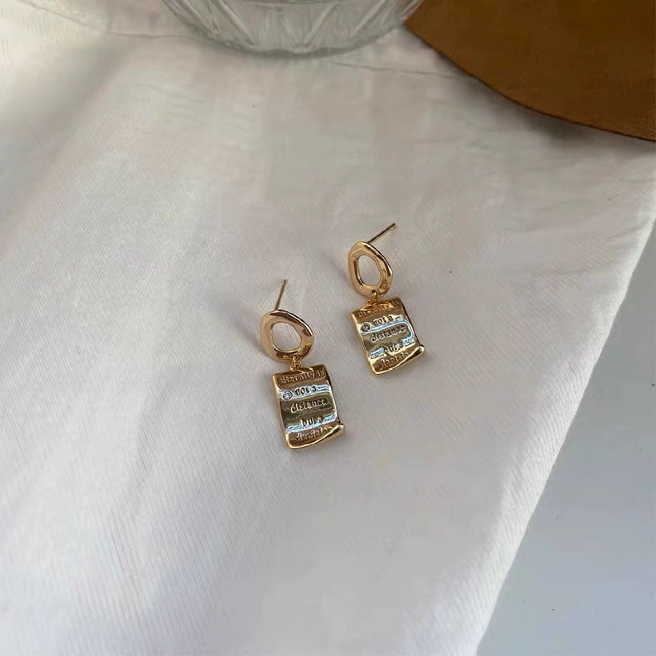 Чувство 925 серебряная игла с покрытием 14k золотые серьги французские закладки любовные письма Япония и Южная Корея 2022 новые осенние и зимние серьги женщины