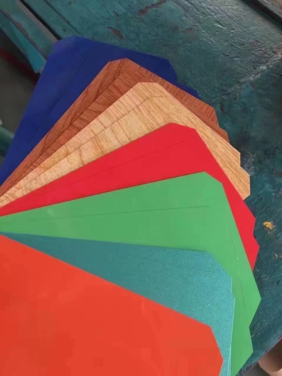 特价网纹彩涂卷板