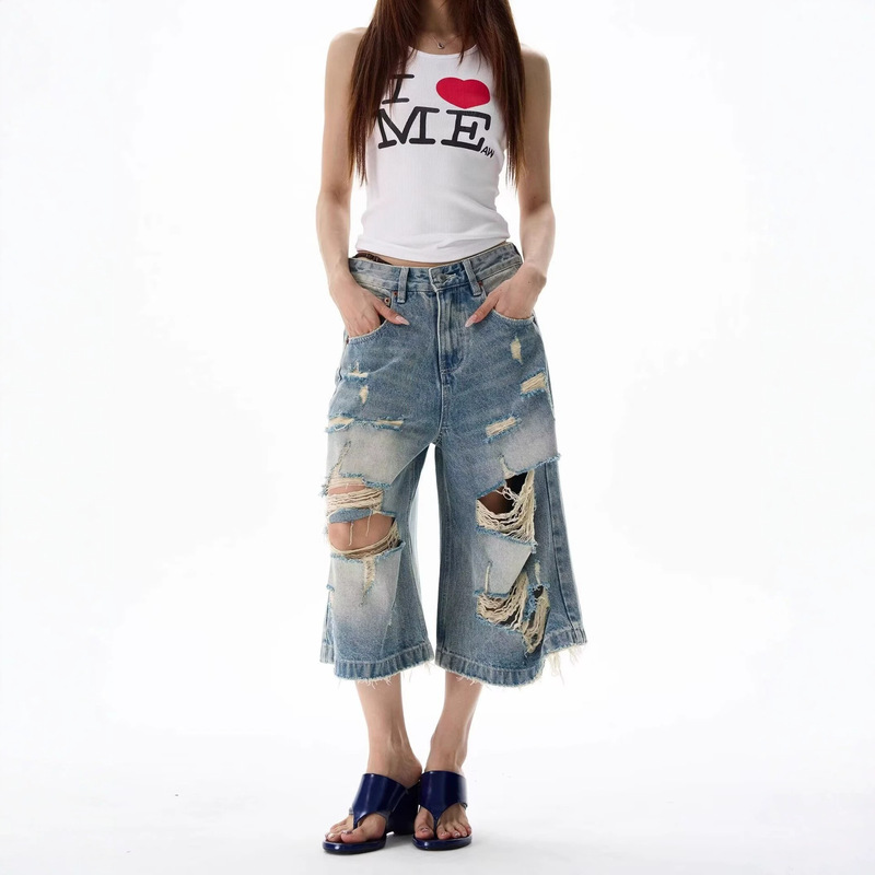 American retro ripped washed denim cropped pants for men and women, high street loose casual shorts, versatile straight wide-leg pants American retro ripped washed denim cropped pants for men and women, high street loose casual shorts, versatile straight wide-leg pants