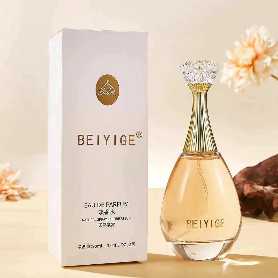Nuevo producto BEIYIGE True Me Perfume Estudiante Damas Fresco, Natural y Duradera, Fragancia ligera, Douyin, Perfume rápido