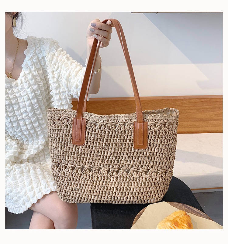 2022 New Fashion Large Capacity Straw Underarm Totes Bag display picture 3