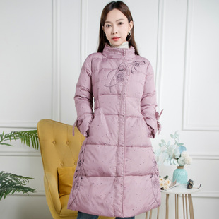 Stand Collar Long White Duck down Jacket for Women 2025 Winter New National Style Waist-Cinching Pink Embroidered Coat Yunbo