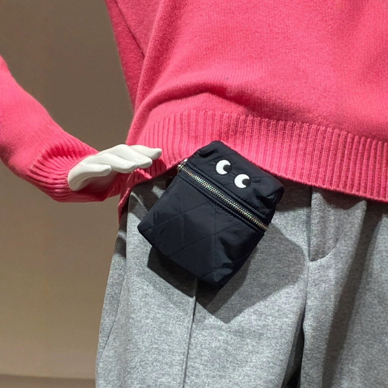 Women's Wear Men's Kiss Cute Big Eyes Embroidered Portable Bag for Storage Lightweight Handbag 476123