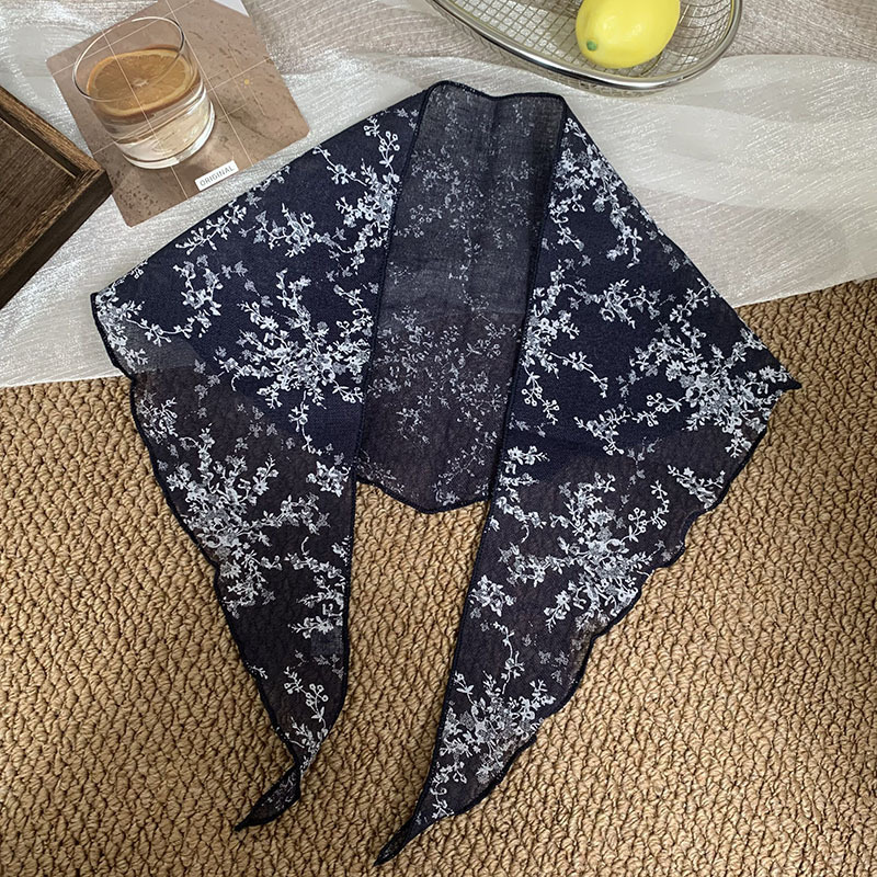 Bufanda triangular floral, pañuelo de seda, sentido de alta gama, moda de primavera y verano, bufanda pequeña de todo fósforo, pañuelo en la cabeza, cinturón para el cabello de estilo pastoral femenino de verano, accesorios para el cabello