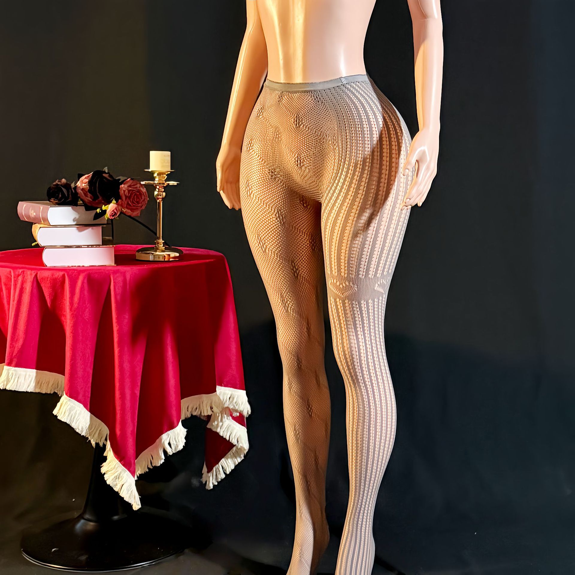 Yue mariposa transfronteriza calcetines de amor a rayas europeas y americanas sexy coqueteante sexy hueco calcetines de red de pesca de mujeres 20616 image 4