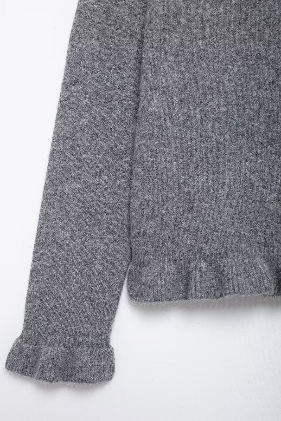 Women's clothing 2024 autumn and winter new fashionable round neck layered decorative knitted jacket_voghion.com