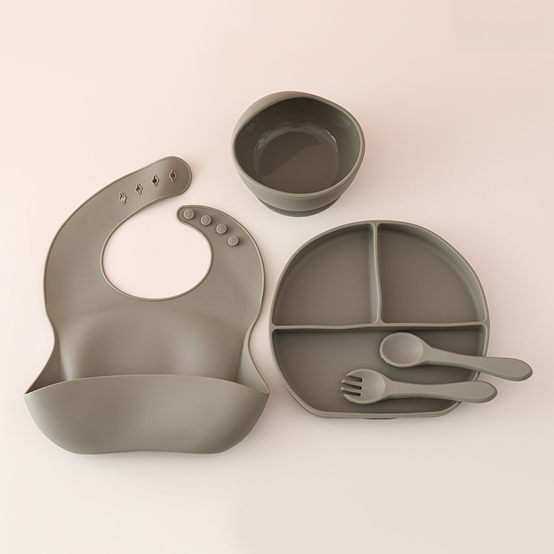 Juego de vajilla de silicona para bebés, vajilla de alimentación para bebés recién nacidos, plato de comedor de rejilla dividida de silicona, babero de tazón de alimentos al por mayor