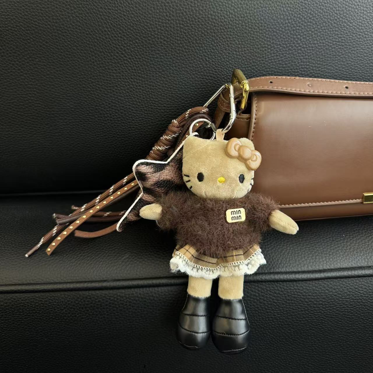 新品可爱いロングレギンスキティぬいぐるみスカートきせかえ人形ドレスins风人形饰りリュックサックキーホルダー