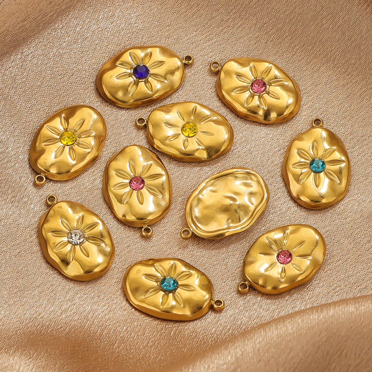 Acero inoxidable diamante de color sol estrella luna colgante de acero de titanio bohemio aceite pulido acabado accesorios de oro de color