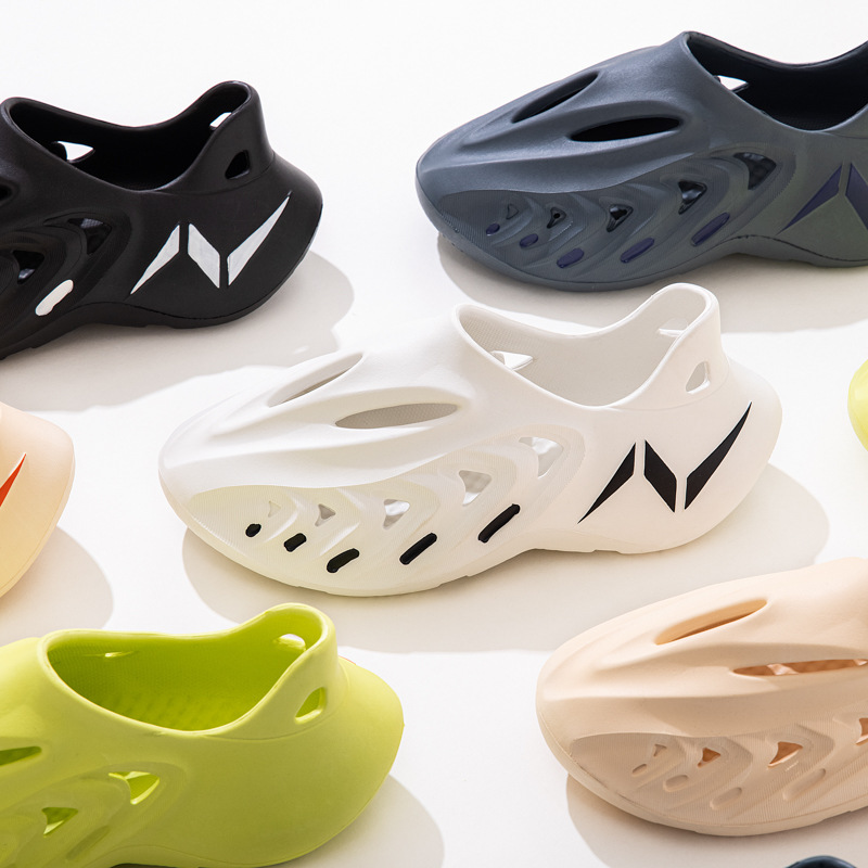 2025 Summer New Trendy Shark Head Men's Clogs Lightweight Sandals Beach Closed-Toe Thick-Soled Height-Increasing Slippers