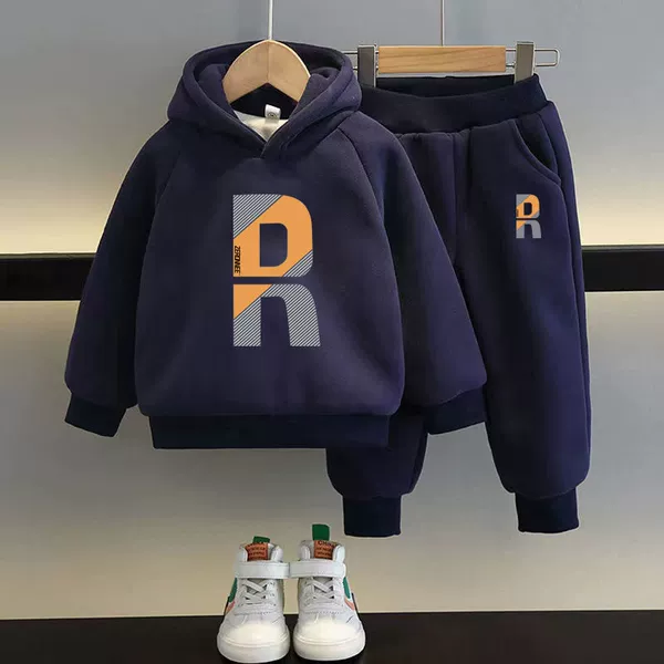Sweatshirt, fleece trousers
