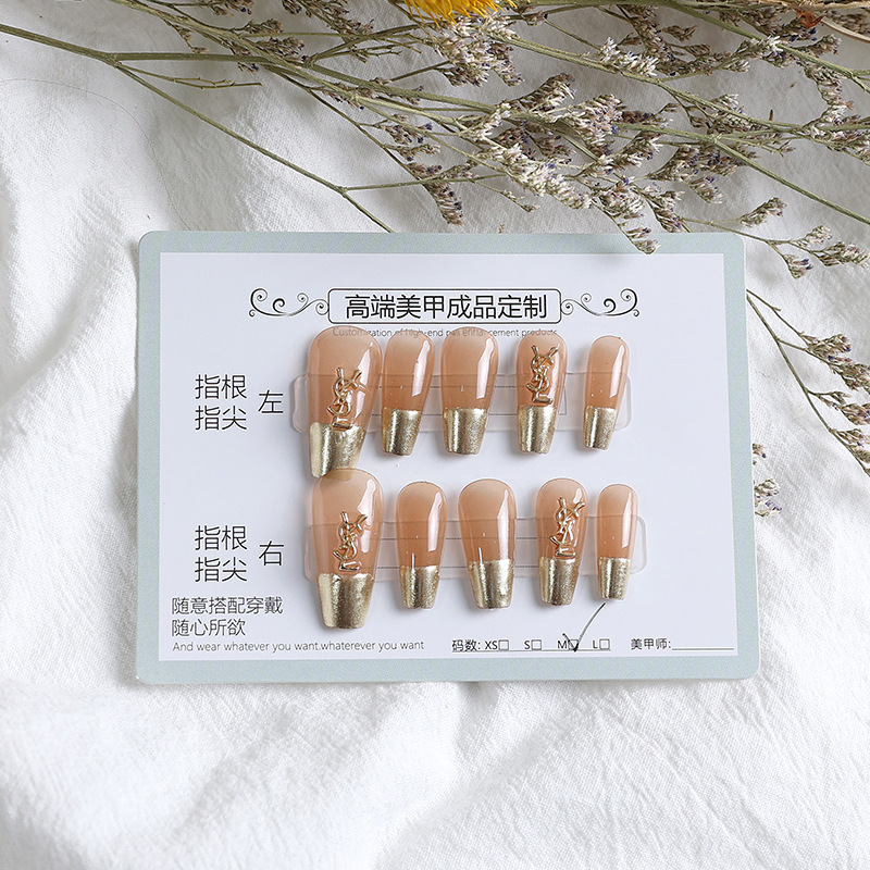 Manual de uso de red de uñas rojo nuevo otoño y invierno corto de alta calidad parche de uñas blanqueador producto terminado de manicura desmontable