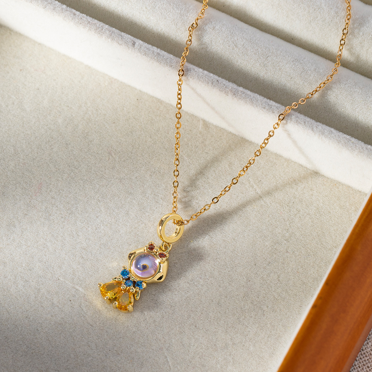 Daily Occasion Copper Material Wholesale Jewelry Elegant Cartoon Character Copper Zircon Plating Pendant Necklace Cable Chain