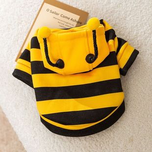 Autumn and Winter Pet Clothes, Warm and Thickeneded Thin Velvet Hooded Sweatshirt, Can Be Used to Pull Out and Can Be Used with Little Bee Two-Legged Clothes