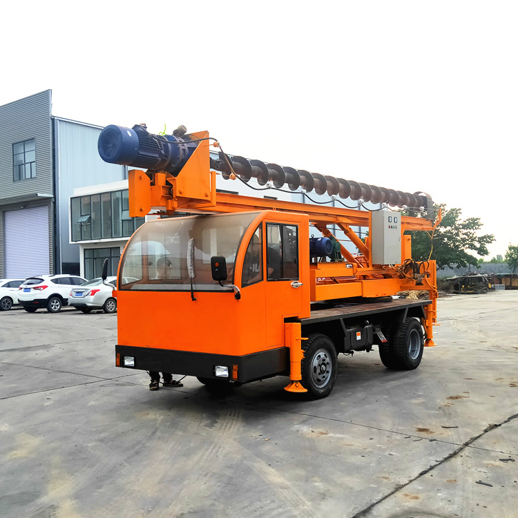 农村建房地基钻孔机厂家 车载6米长螺旋钻机 单人操作地基钻孔机