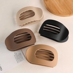 シンプルなフラットラウンドヘアクリップ、女性用半分結びヘアクリップ、後頭部の髪を結ぶための高級感のあるシャーククリップ、洗顔や外出用のヘアアクセサリー