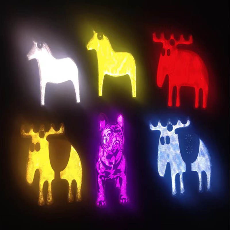 卡通生肖PVC反光挂件双面反光动漫钥匙扣 彩色可印刷字母警示吊牌