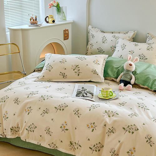 Wholesale set of 3 including a small and fresh, skin-friendly, ribbed four-piece set, plus a thick, washable cotton bed sheet and duvet cover, suitable for student dormitories