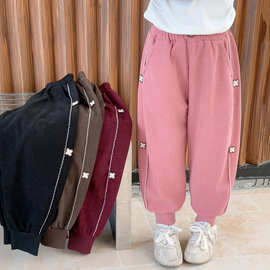 儿童卫裤春秋款女童2025新款卡通侧边小花宽松休闲运动裤学生长裤