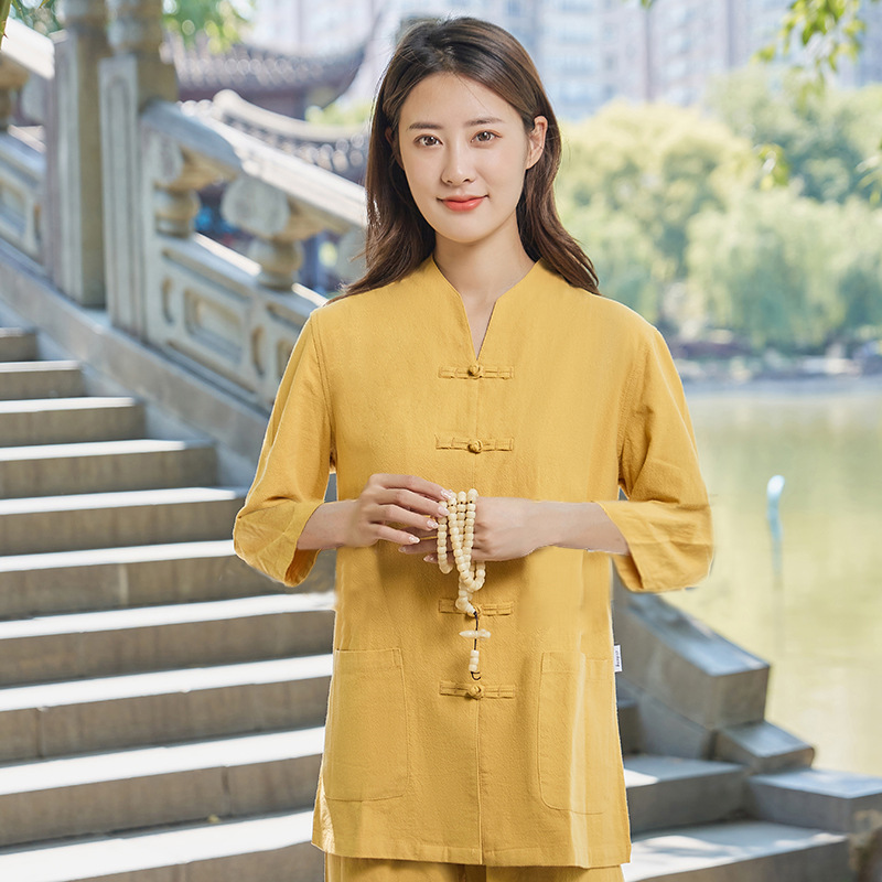 Женский костюм с рукавом три четверти куркумы