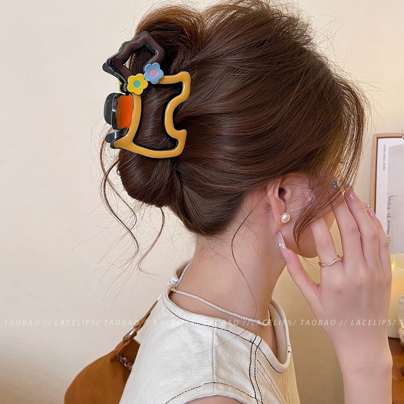 デザインされた子犬のヘアクリップ女性のハイエンド 2025 新しいヘアクリップサメクリップヘアアクセサリー夏|undefined