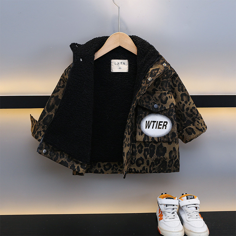 6431 niños más chaqueta de terciopelo 2025 nuevo estilo bebé pequeño y mediano abrigo de piel grueso abrigo de leopardo cálido abrigo de algodón
