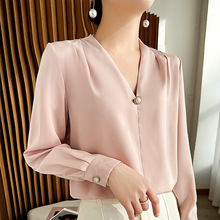 丝绸缎面2025春夏季新女v领衬衫气质珍珠扣简约短款百搭法式上衣