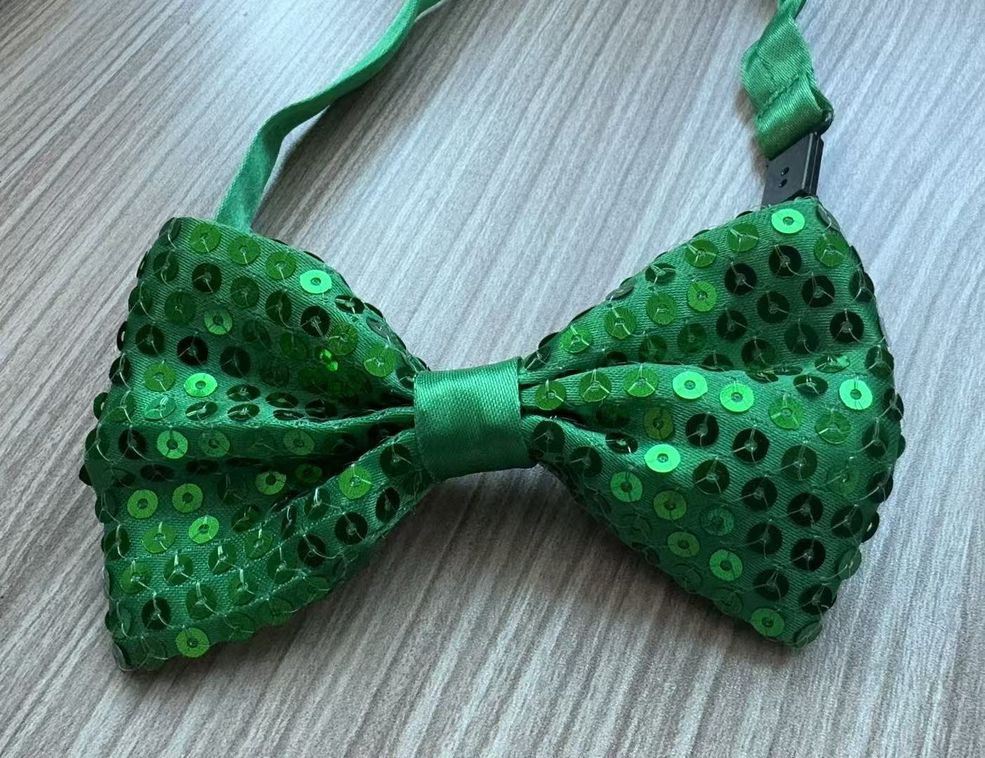 圣诞绿领结