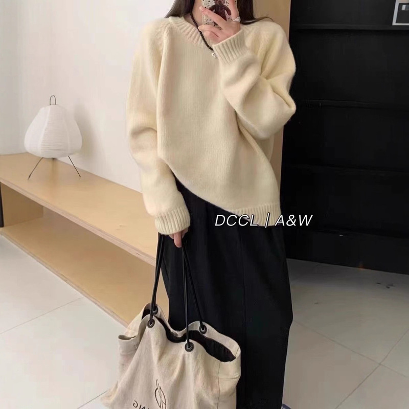 Original High Quality Enlarged and Thickeneded! Autumn and Winter Round Neck Leather Label Candy Color Pullover Sweater for Women Korean Loose Sweater Original High Quality Enlarged and Thickeneded! Autumn and Winter Round Neck Leather Label Candy Color Pullover Sweater for Women Korean Loose Sweater
