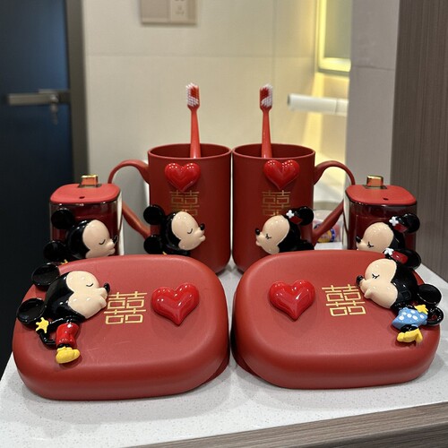 Toothbrush, wedding, soft-bristled couple, brushing teeth, mouthwash cup set, red plastic creative dowry supplies collection