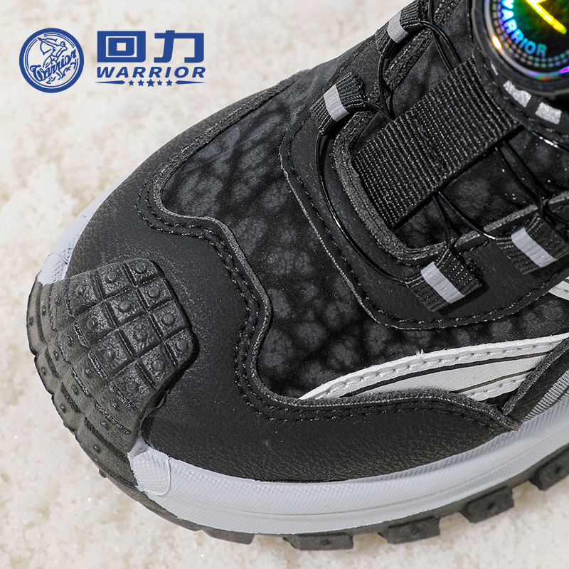 Zapatos de algodón de cuero de invierno nuevos zapatos de calentamiento para niños zapatos de botón de zapatos deportivos de sola gruesa