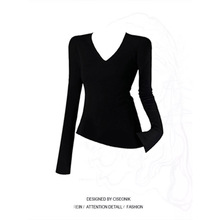 白色内搭修身v领长袖女t恤2025新款早秋紧身打底衫