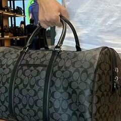 新款男包时尚旅行包可拆卸单扣斜挎手提包大容量商务出差登机包