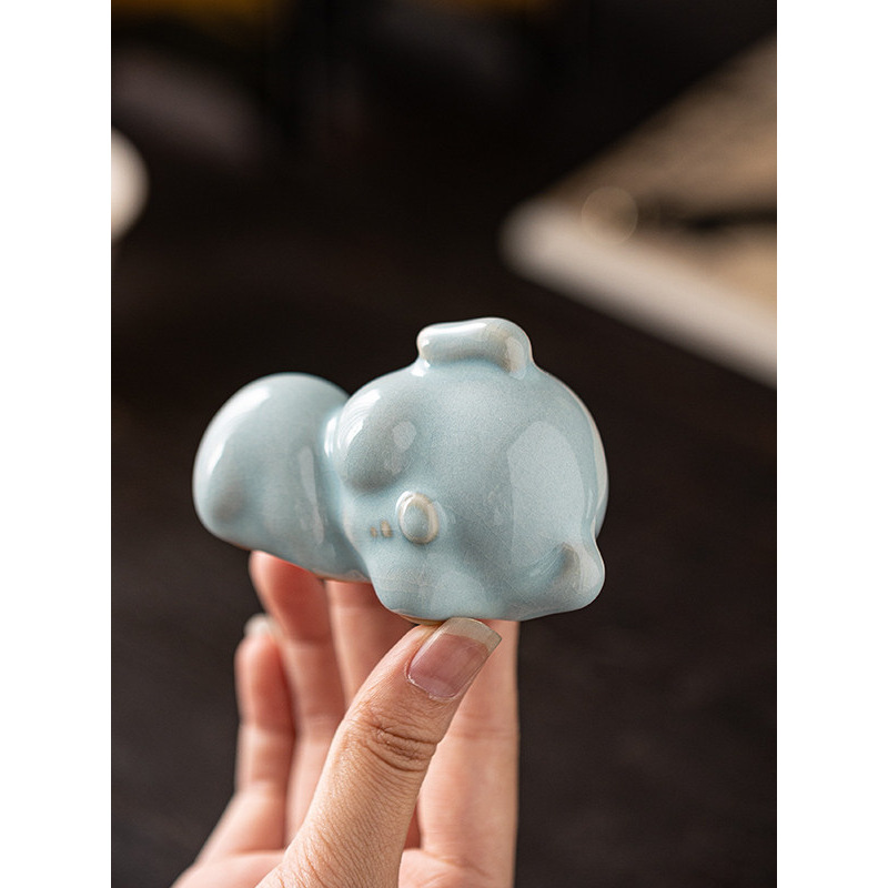 汝窑萌小猪陶瓷茶宠摆件桌面茶盘精品可养功夫茶道装饰 配件