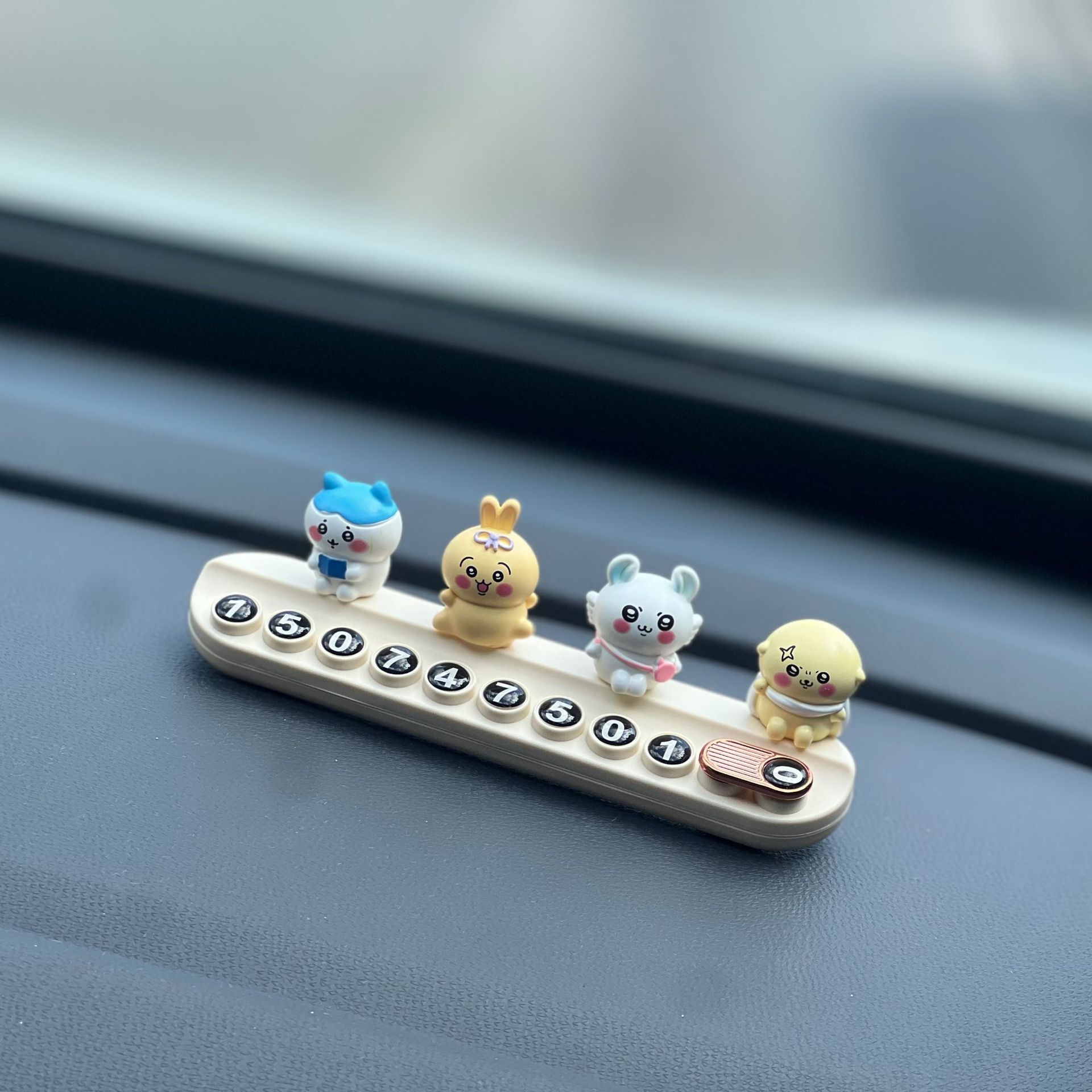 Usaqiji Ikawa Car Temporary Parking Number Plate, Car Moving Phone Plate, Cute Interior Accessories in the Car