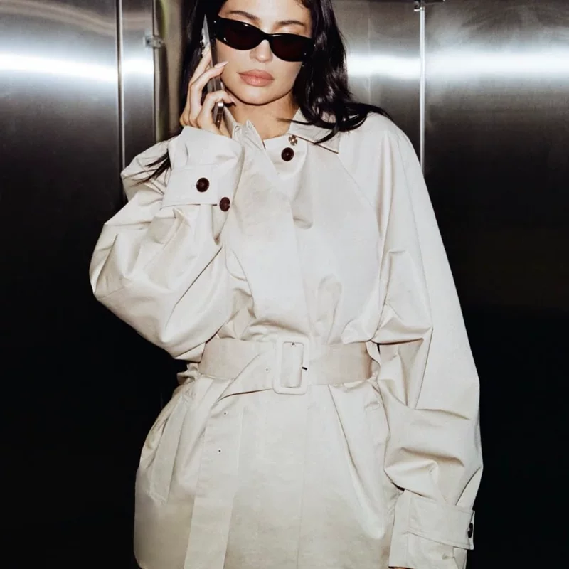 То же стиль, что и Kylie~KHY x HYDRA совместное lace-up талия короткая ветровка с темпераментной лацканной курткой для женщин