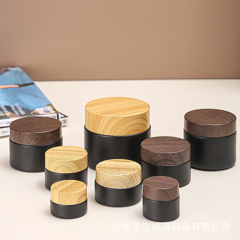 black cream jar