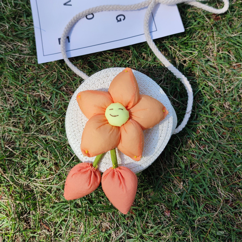 Kid's Straw Flower Cute Weave Round Zipper Crossbody Bag display picture 5